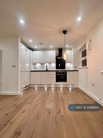 1 Bedroom Flat To Rent In Bonchurch Court, Purfleet, RM19