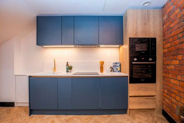 2 Bedroom Apartment To Rent In Waterloo Street, M1