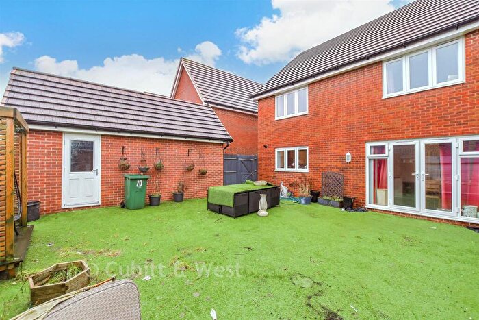 4 Bedroom Detached House For Sale In Jackson Way, Littlehampton, West Sussex, BN17