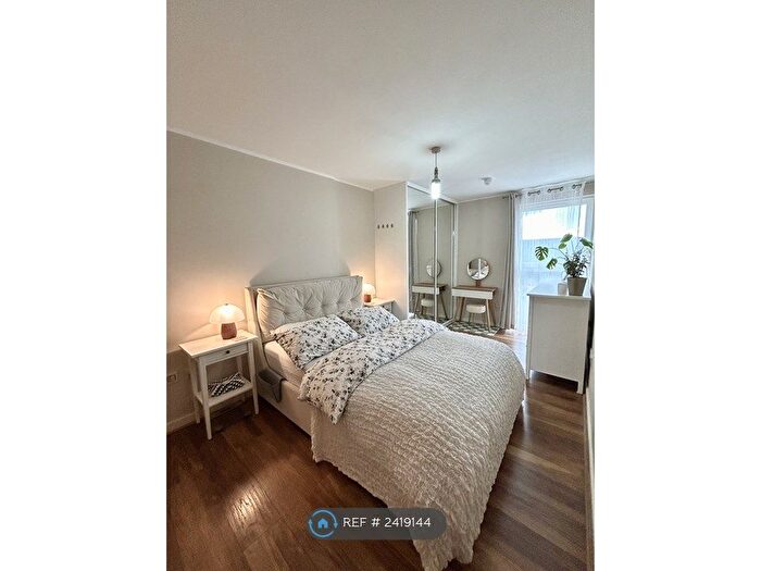 2 Bedroom Flat To Rent In Memorial Heights, Ilford, IG2