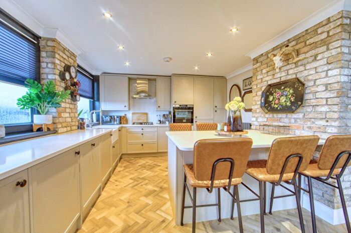 2 Bedroom Flat For Sale In Collingwood Rise, Folkestone, Kent, CT20
