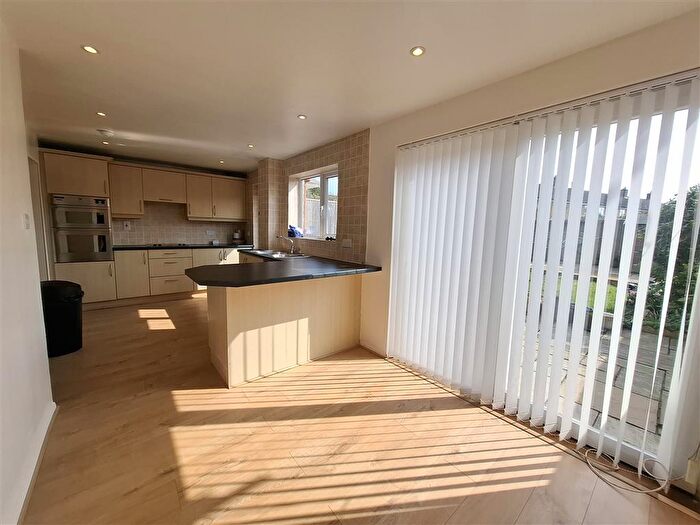 3 Bedroom House To Rent In Larchwood Road, Hemel Hempstead, HP2