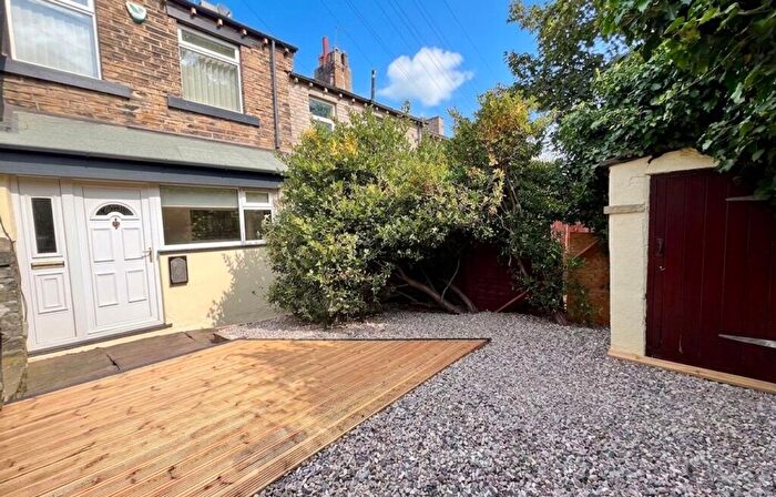 1 Bedroom Terraced House To Rent In Blackmoorfoot Road, Huddersfield, HD4