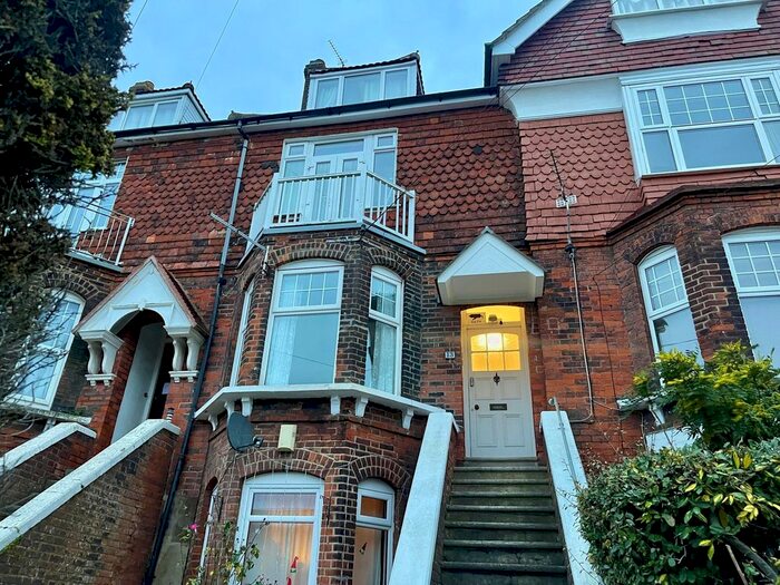 1 Bedroom Flat To Rent In Castle Avenue, Dover, CT16