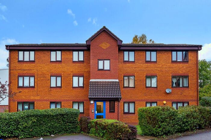 2 Bedroom Flat To Rent In Cumberland Place, London, SE6