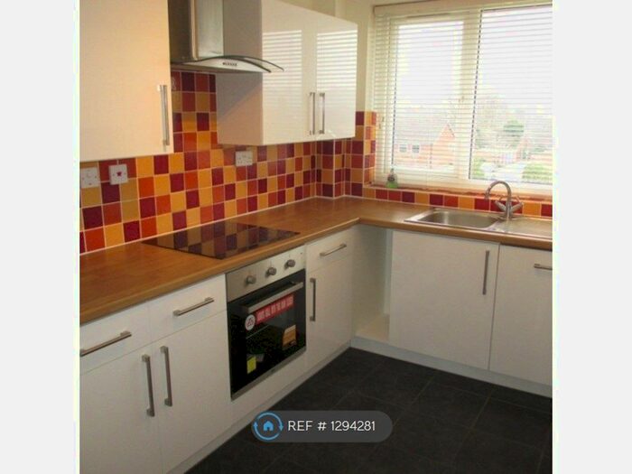 2 Bedroom Flat To Rent In Wiltshire Road, Marlow SL7