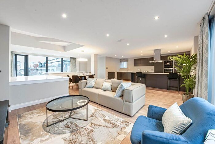 3 Bedroom Flat To Rent In Manhattan Place, Liverpool, L1