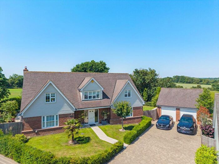 4 Bedroom Detached House For Sale In Plowden Close, Barnston, Dunmow, Essex, CM6