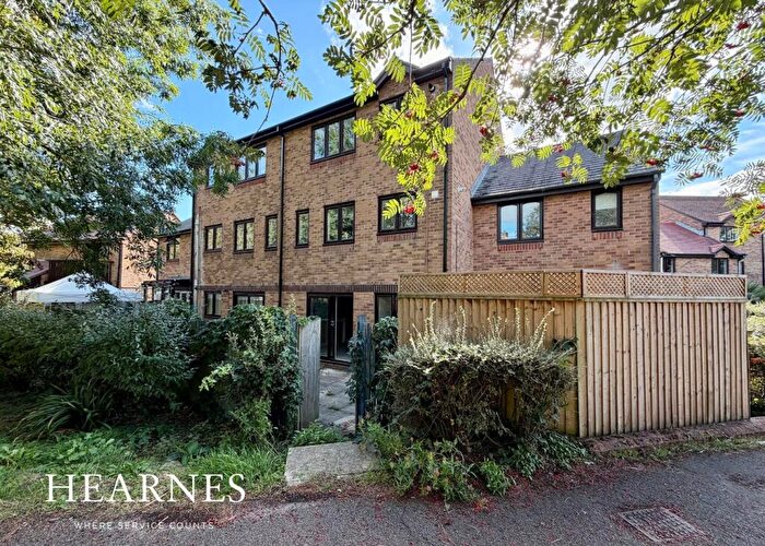 1 Bedroom Flat For Sale In Catalina Drive, Baiter, Poole, BH15