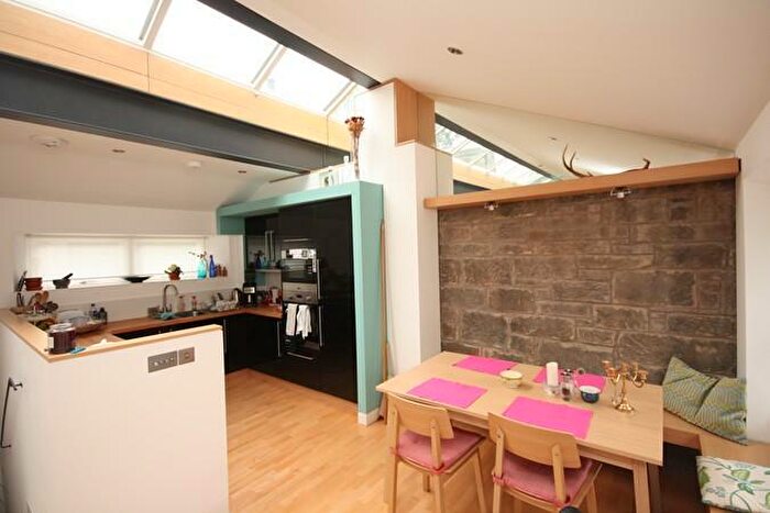 1 Bedroom Mews To Rent In Carlton Terrace Mews, Calton Hill, Edinburgh, EH7