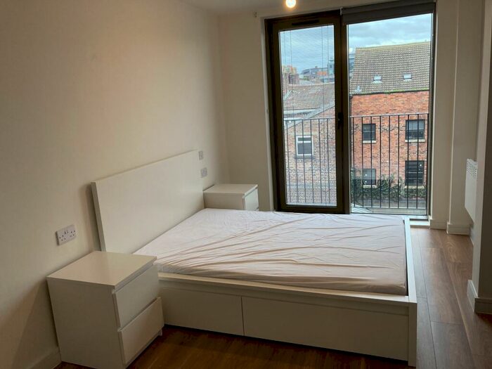 1 Bedroom Flat To Rent In (Block E), Slater Place, L1