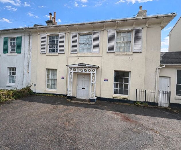 1 Bedroom Flat To Rent In Teignmouth Road, Torquay, TQ1