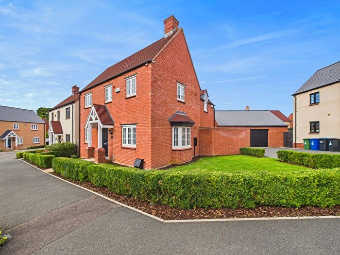 3 Bedroom Detached House For Sale In Cartmel Close, Towcester, NN12