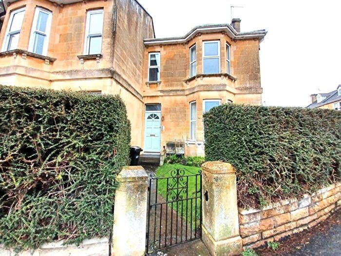 2 Bedroom Apartment To Rent In Ashley Avenue, BA1