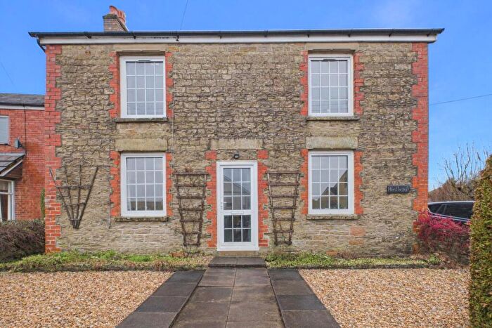 3 Bedroom Cottage For Sale In Edenwall, Coalway, Coleford, GL16