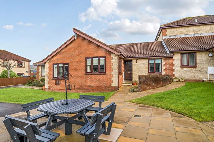 2 Bedroom Terraced Bungalow For Sale In Kingshill Gardens, Nailsea, BS48