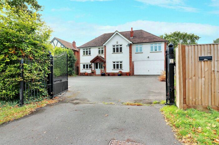 5 Bedroom Detached House To Rent In Havant Road, Hayling Island, PO11