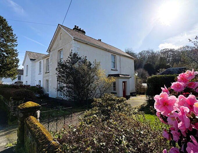 4 Bedroom Semi Detached House For Sale In Parkwood Road, Tavistock... *River Frontage*, PL19