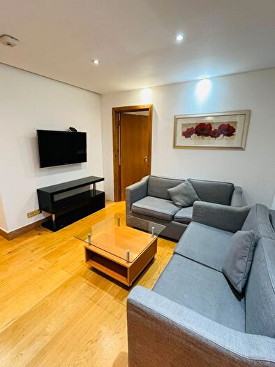3 Bedroom Flat To Rent In Great Cumberland Place, London, W1H