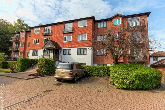 2 Bedroom Flat To Rent In Wilton House, Great Heathmead, Haywards Heath, RH16