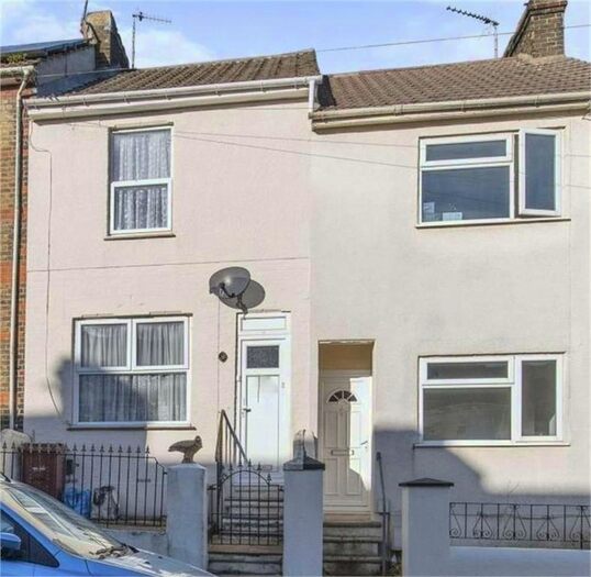 3 Bedroom Property To Rent In Gordon Road, Chatham, Kent, ME4