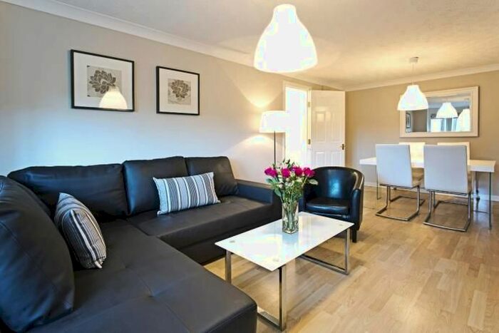 2 Bedroom Flat To Rent In Easter Dalry Road, Edinburgh, EH11