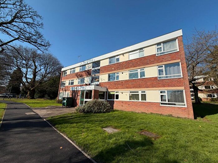 2 Bedroom Flat To Rent In Oak Hill Drive, Edgbaston, Birmingham, B15