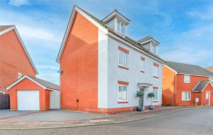 6 Bedroom Detached House For Sale In Cygnet Close, Attleborough, Norfolk, NR17