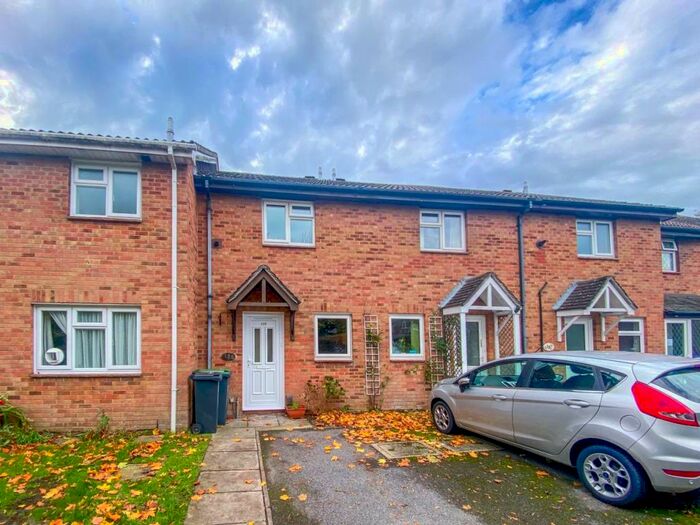 2 Bedroom Terraced House To Rent In Rodney Drive, Mudeford, Christchurch, BH23