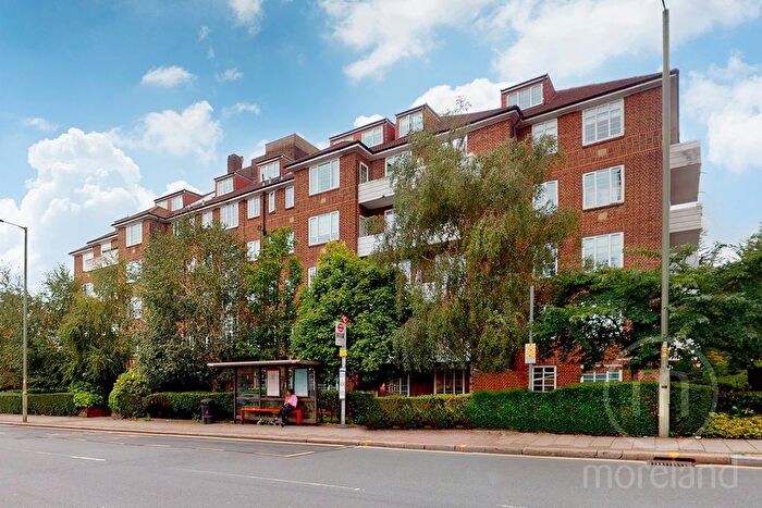 1 Bedroom Flat To Rent In Heathway Court, Finchley Road, London, NW3