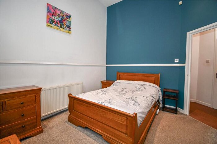 2 Bedroom Flat For Sale In Caroline Place, Prenton, Wirral, CH43