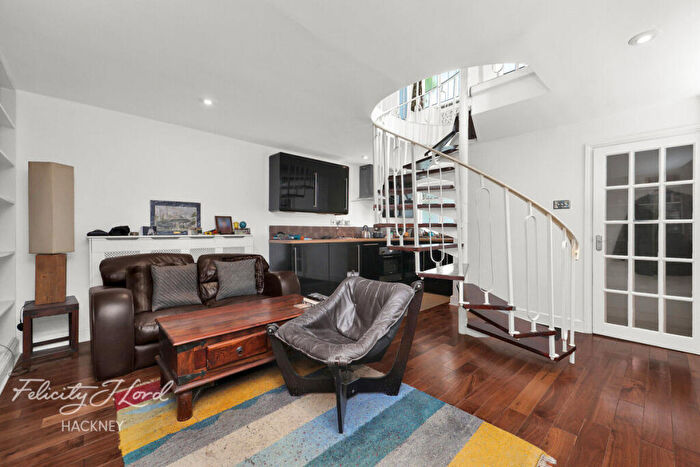 1 Bedroom Terraced House For Sale In Killowen Road, London, E9