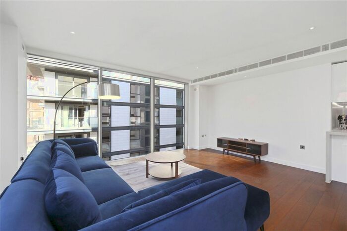 3 Bedroom Flat To Rent In Chartwell House, London, SW10