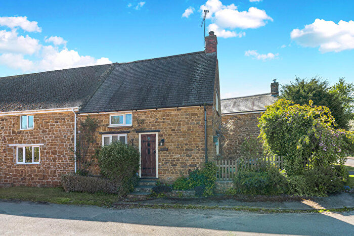 2 Bedroom Cottage For Sale In Park Lane, North Newington, OX15