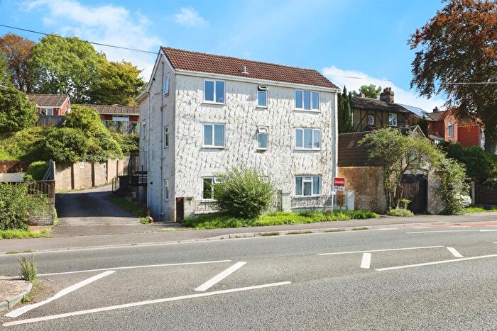2 Bedroom Flat For Sale In Castle Road, Salisbury, SP1