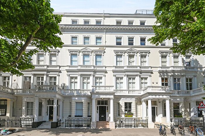 Studio To Rent In Queen's Gate, South Kensington, London, SW7