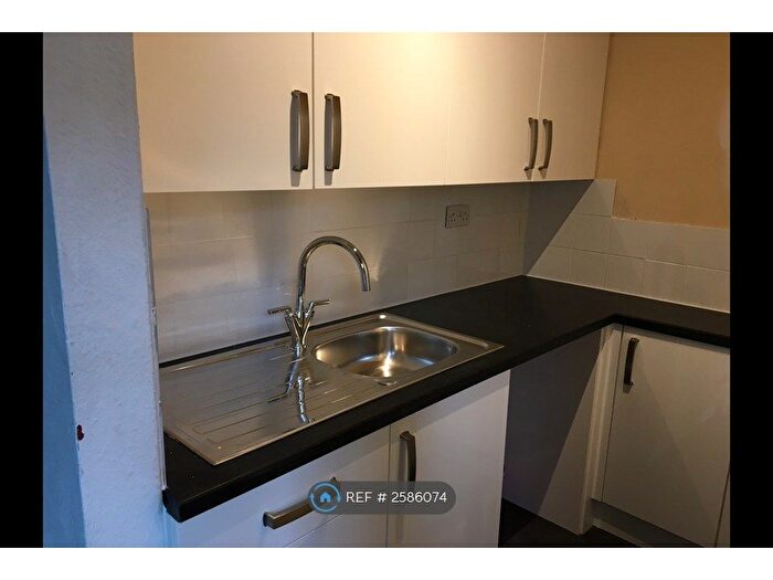 1 Bedroom Flat To Rent In Jeanfield Road, Perth, PH1