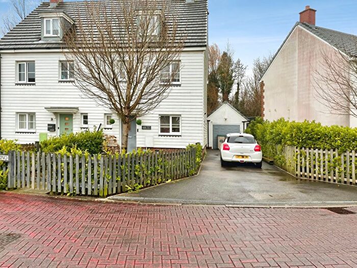 4 Bedroom Town House For Sale In Maes Y Cadno, Coity, Bridgend, CF35