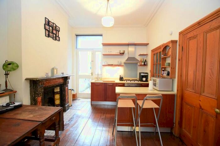 1 Bedroom Flat To Rent In Crewdson Road, London, SW9