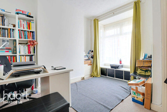 3 Bedroom Terraced House For Sale In Selsey Road, Edgbaston, B17