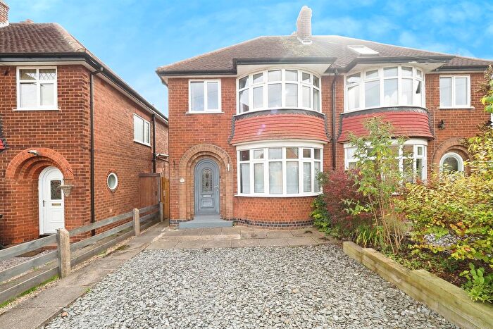 3 Bedroom Semi-detached House For Sale In Holt Drive, Loughborough, LE11