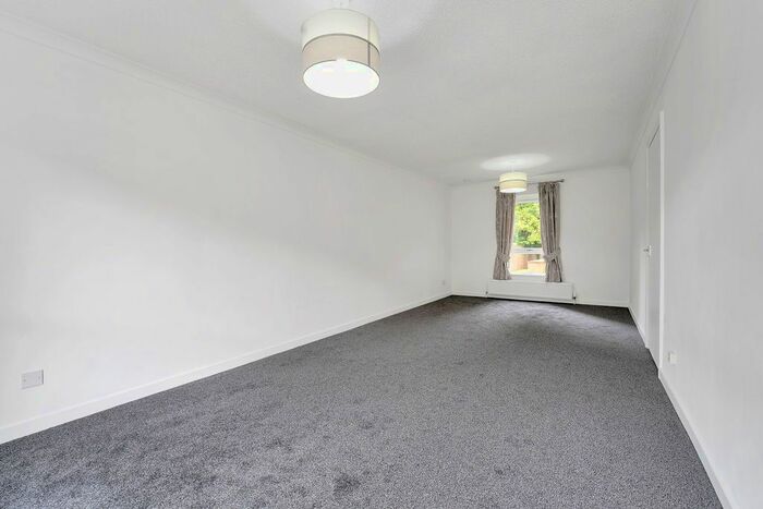 2 Bedroom Flat To Rent In Sienna Gardens, Newington, Edinburgh, EH9