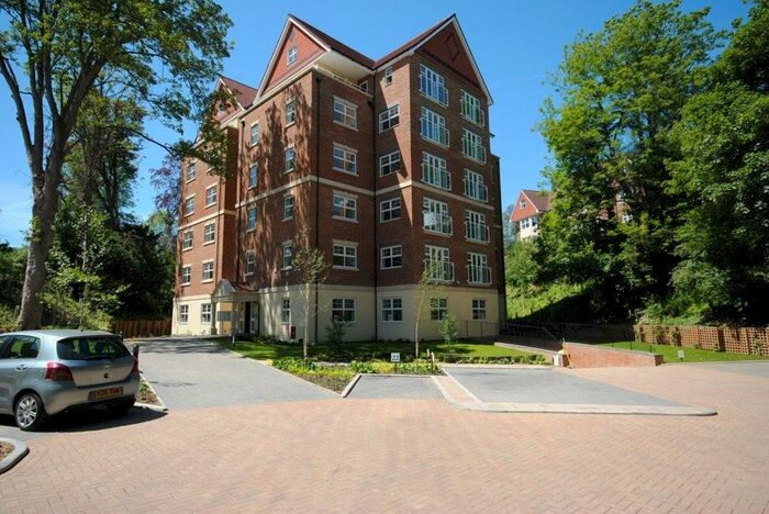 2 Bedroom Apartment To Rent In Reigate, RH2