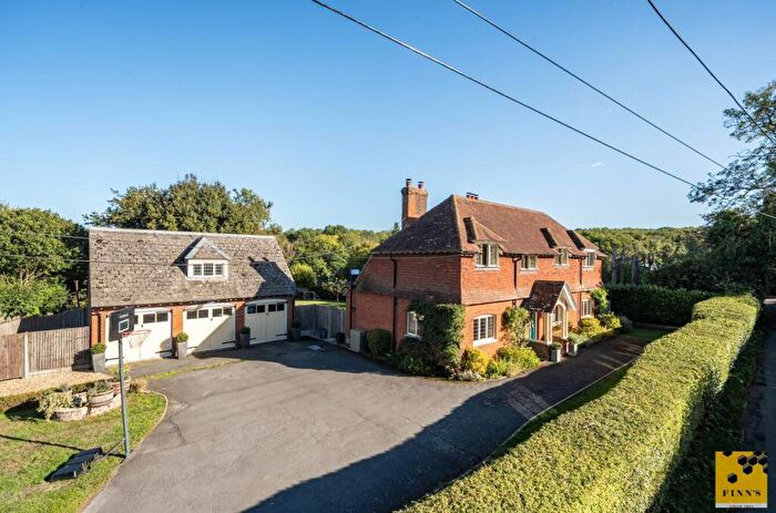 3 Bedroom Detached House For Sale In Garlinge Green, Canterbury, CT4