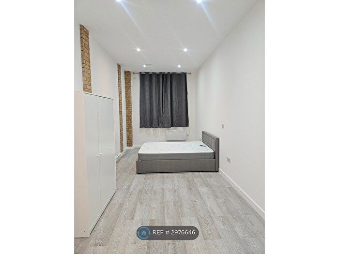 1 Bedroom Flat To Rent In Old Street, London, EC1V