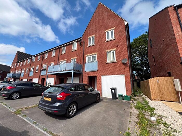 3 Bedroom Property To Rent In Hornbeam Close, Bristol, BS32