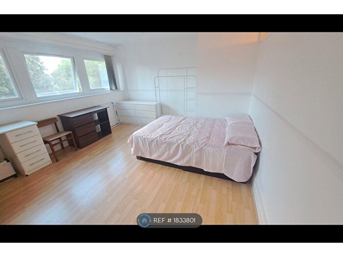 3 Bedroom Flat To Rent In Norton Tower, Birmingham, B1