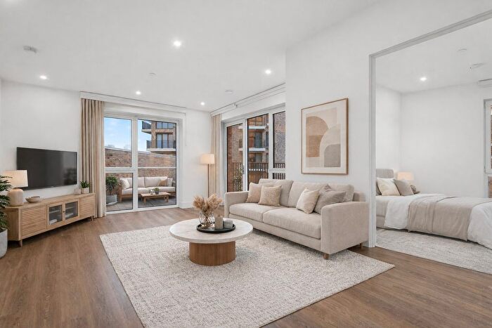 2 Bedroom Flat To Rent In Bow View Apartments, Bow Green, E3