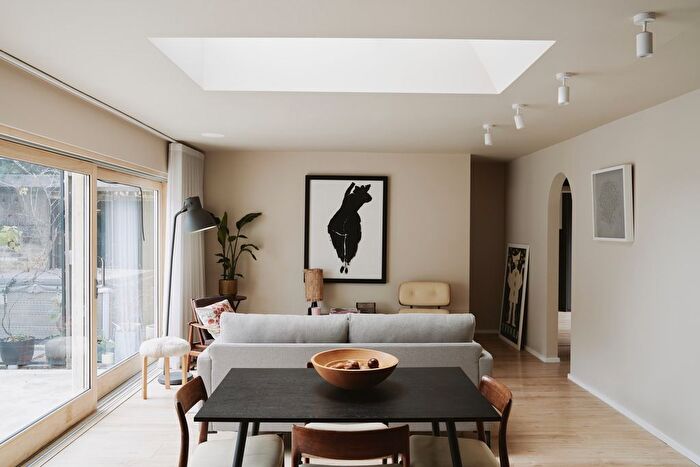 3 Bedroom Detached House For Sale In Belvedere Close, London, TW11