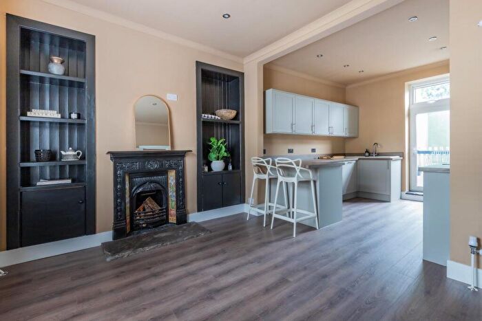 3 Bedroom Terraced House For Sale In John Street, Penarth, CF64